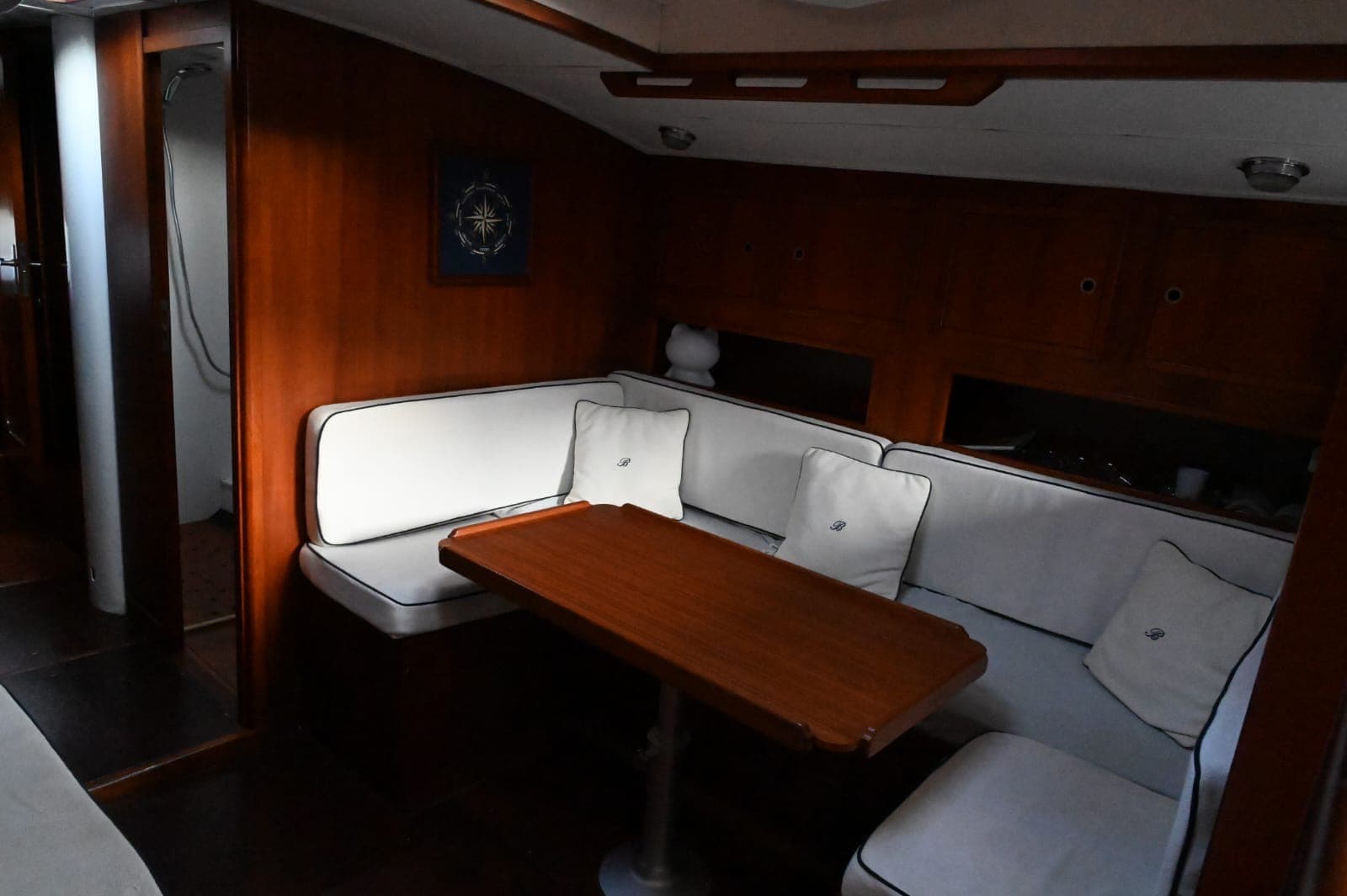 Interno barca a vela Bellatrix